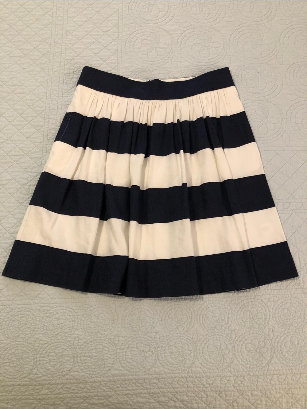 Banana Republic linen striped circle skirt. Size 4.